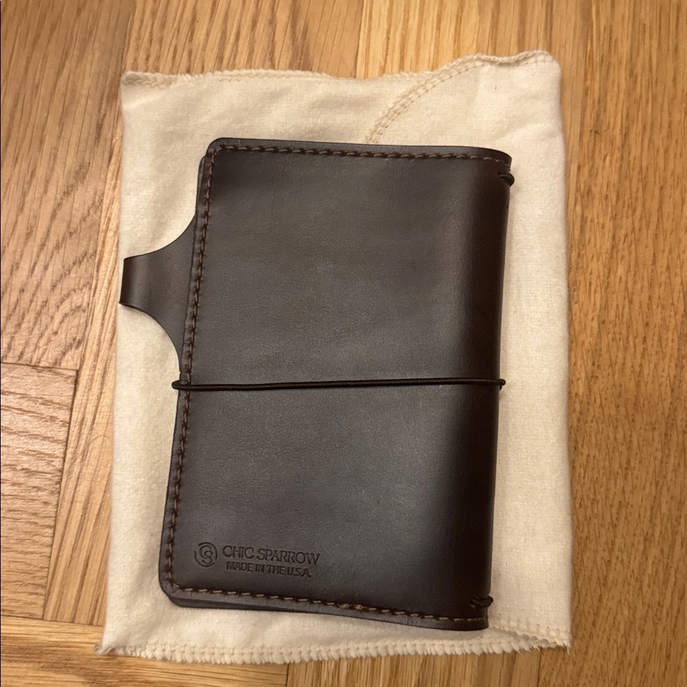 Chic Sparrow Pocket TN Notebook | Bella Cascade | Smooth Rich Brown - Picture 3 of 4